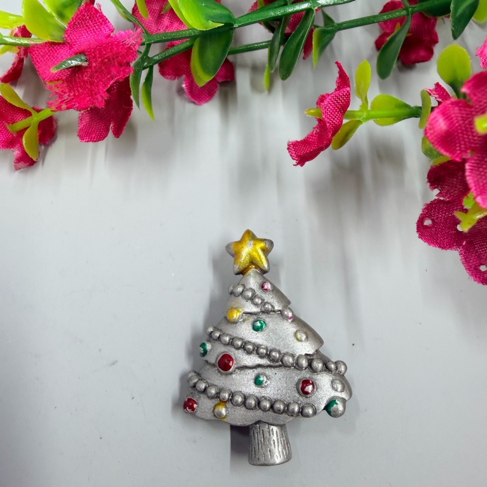 JJ Signed Vintage Festive Silver Christmas Tree Brooch